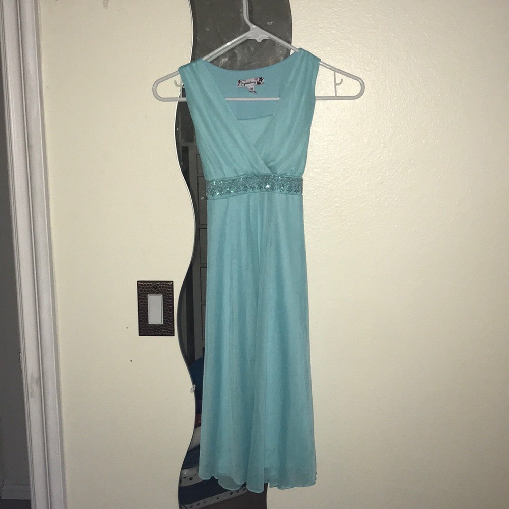 blue dress